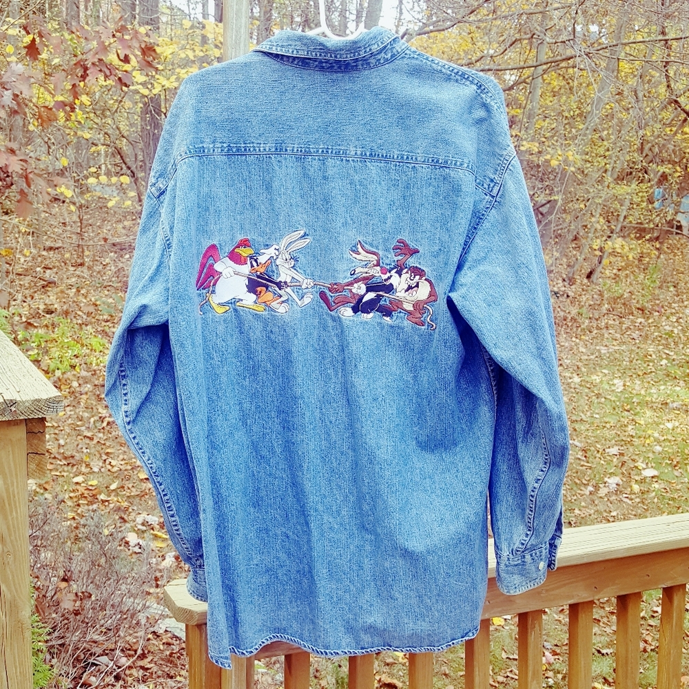 🔥Vintage 90's denim‎ Warner Bro studio denim button down